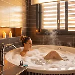 Vacation Marbella I Riviera Del Sol, Private Pool, Jacuzzi, Sauna, Gym, Cinema, Billiard, Walking Distance To The וילה