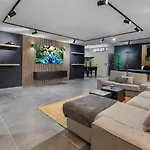 Vacation Marbella I Riviera Del Sol, Private Pool, Jacuzzi, Sauna, Gym, Cinema, Billiard, Walking Distance To The