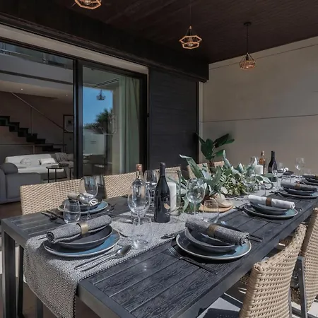 Vacation Marbella I Riviera Del Sol, Private Pool, Jacuzzi, Sauna, Gym, Cinema, Billiard, Walking Distance To The Villa