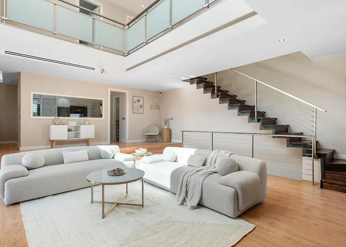 Vacation Marbella I Riviera Del Sol, Private Pool, Jacuzzi, Sauna, Gym, Cinema, Billiard, Walking Distance To The