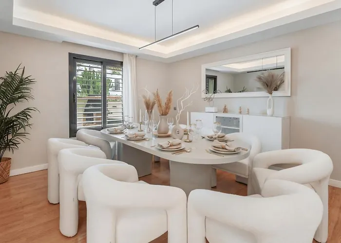 Vacation Marbella I Riviera Del Sol, Private Pool, Jacuzzi, Sauna, Gym, Cinema, Billiard, Walking Distance To The