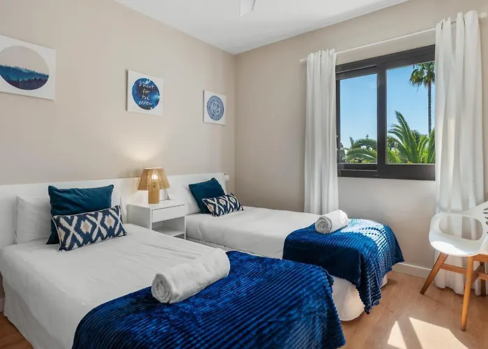 Villa Vacation Marbella I Riviera Del Sol, Private Pool, Jacuzzi, Sauna, Gym, Cinema, Billiard, Walking Distance To The Málaga