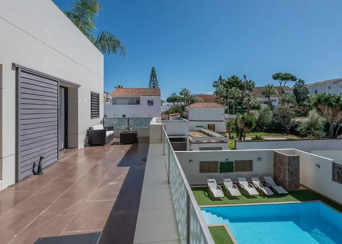 Villa Vacation Marbella I Riviera Del Sol, Private Pool, Jacuzzi, Sauna, Gym, Cinema, Billiard, Walking Distance To The Málaga